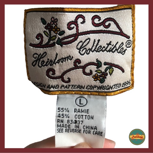 ✨Name Your Price Sale!✨ Heirloom Collectibles - Vintage Large White Knit Button - Picture 6 of 10